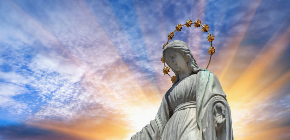 3. Montre-toi toujours notre Mère